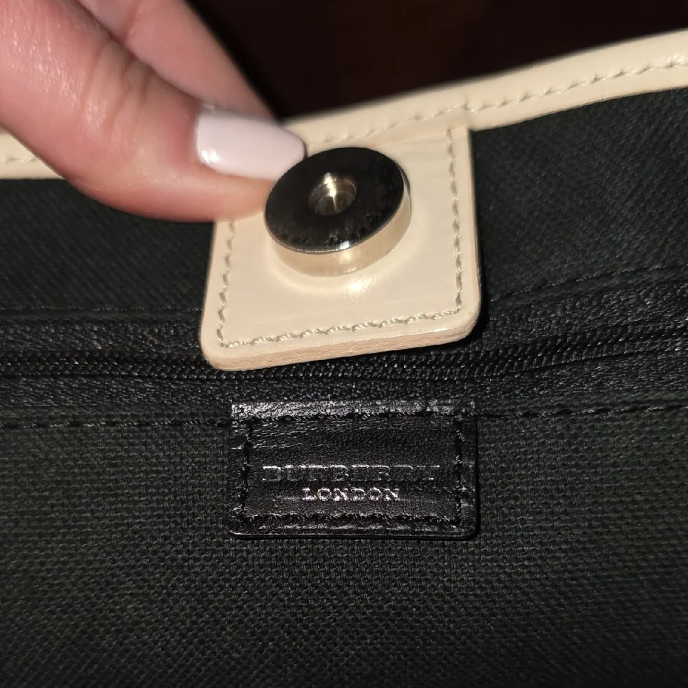 Burberry Cream and Gray Plaid Shoulder Bag - Picture 13 of 16